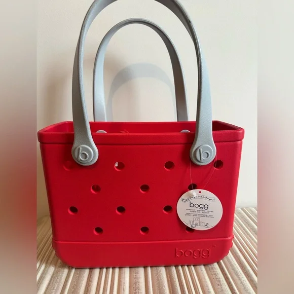Target x Bogg Bag Bitty - BRAND NEW - Picture 3 of 7